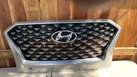 2021-2022 Hyundai Palisade Front Upper Grille Grill With Sensor Holes Nice Oem