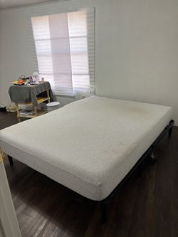 Queen size mattress and adjustable frame