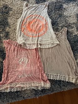 Women’s tank tops