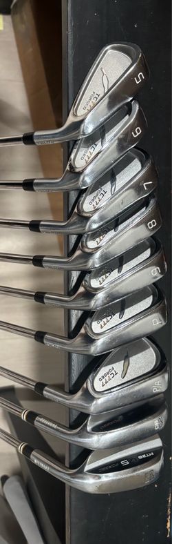 Fourteen iron full set (wedge included)