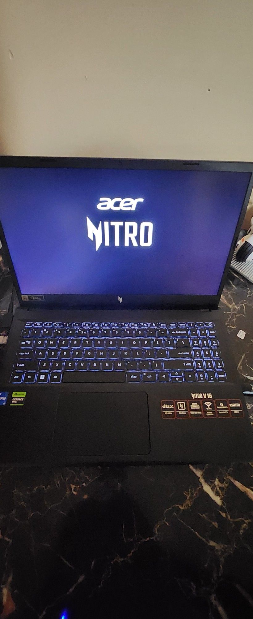 Acer Nitro V15 M