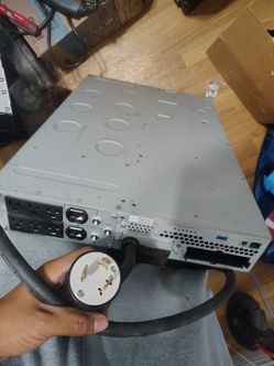 APC Smart-UPS 3000VA