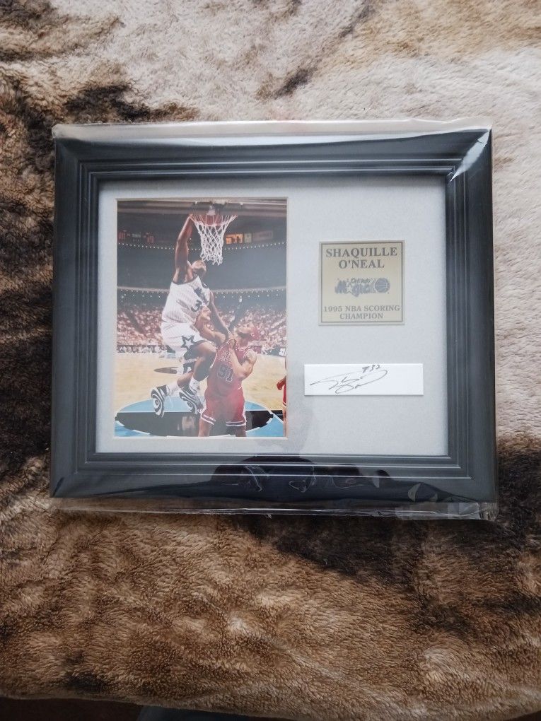Shaquille O'Neal Signed Framed Plaque
