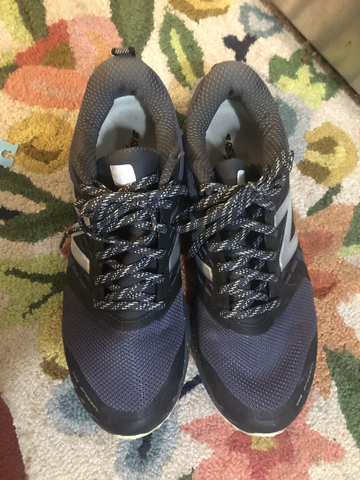 W9.5 New Balance Trail Running