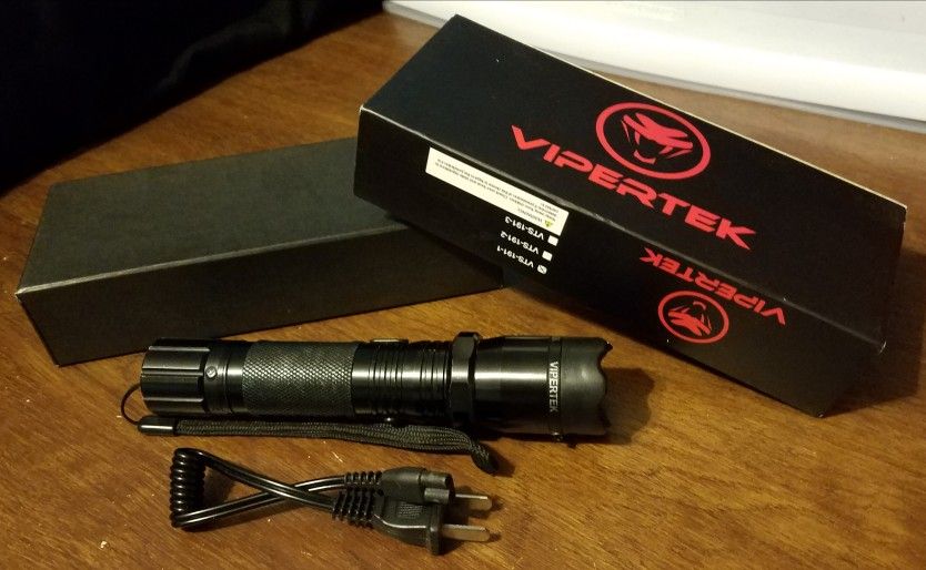 Vipertek VTS-191-1 Rechargeable LED Tactical Flashlight