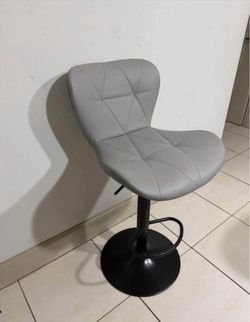 Vendo 4 sillas de comedor
