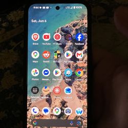Pixel 9 Pro XL 512GB Black With Case Screen Protector And Almost No Use 
