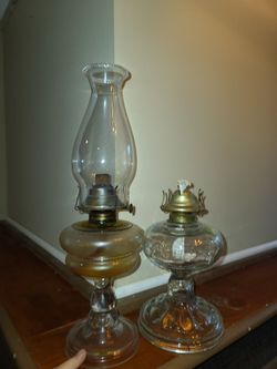 Antiwue oil lamps