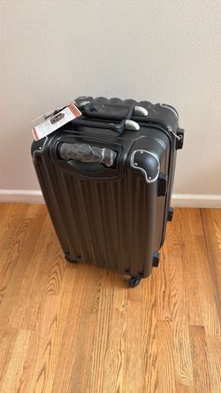 VinGardeValise FlyWithWine Suitcase