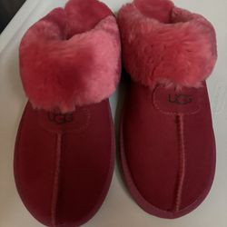 Pink fuzzy ugg slippers 