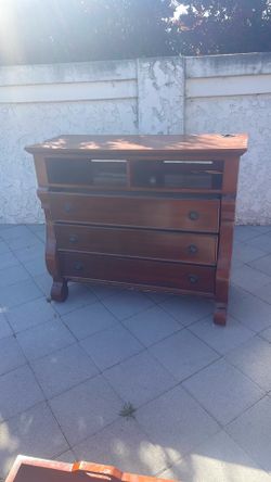 Tv stand