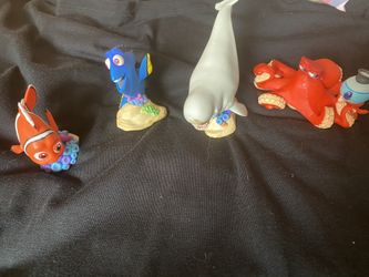 Disney Nemo figurine collection