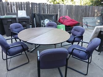 Table with 6 chairs