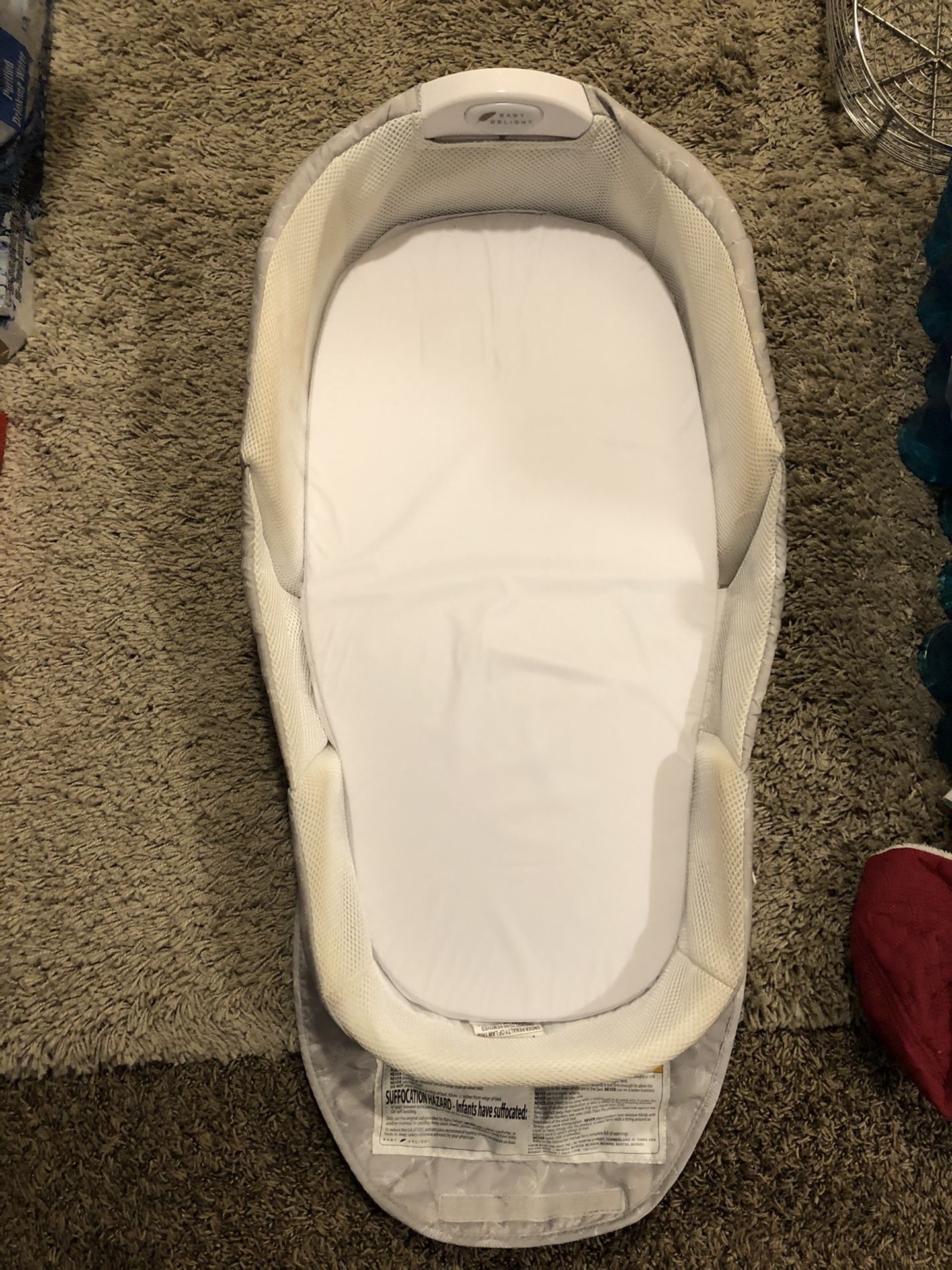 Baby delight snuggle nest