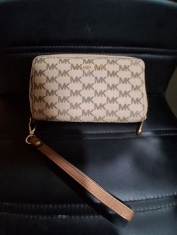 Michael kors wallet