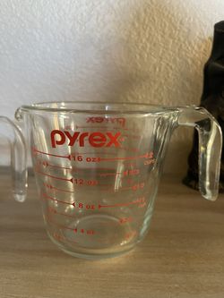 Pyrex measuring glass Cup