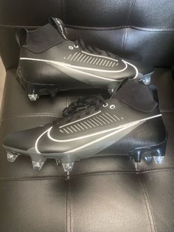 Pro level football cleats sz 11.5. Brand new