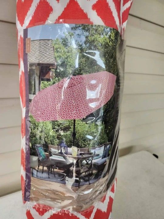 Allen + Roth Outdoor Patio Table Umbrella -BRAND NEW