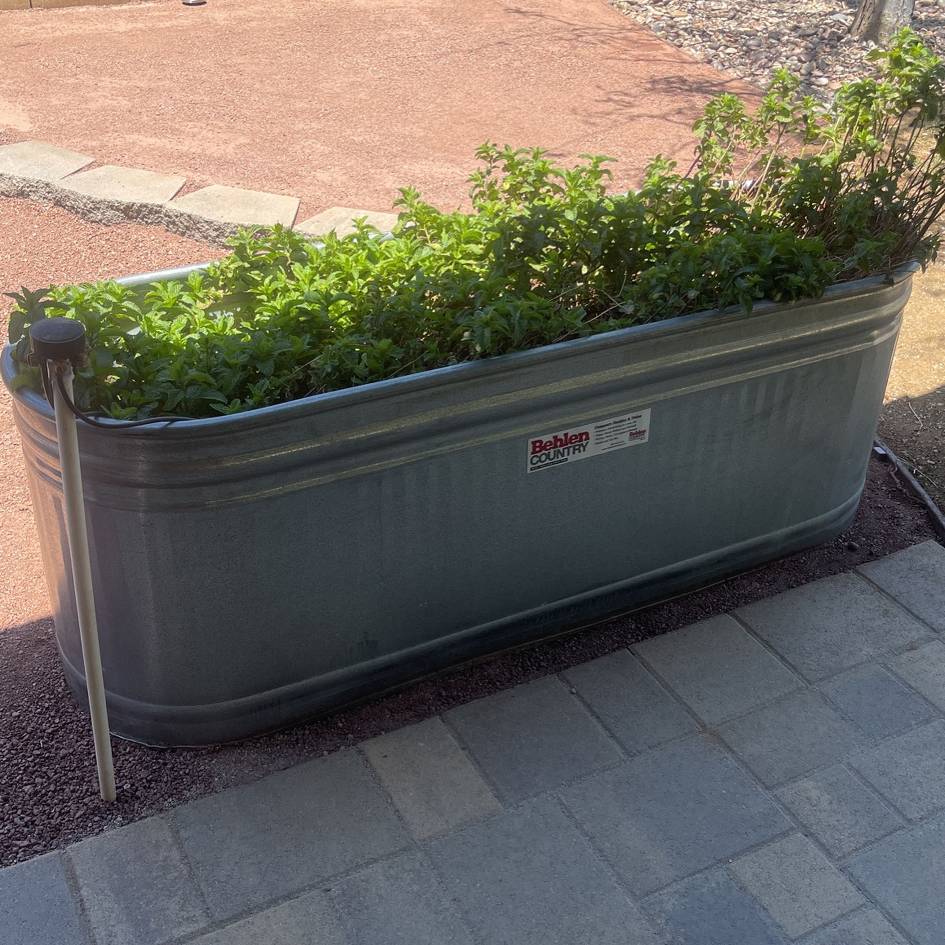 Set Of 2 Behlen Country Planter