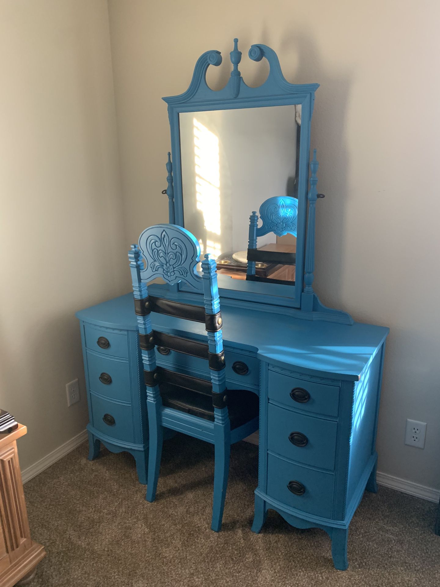 Girls Painted Desk And Matching Chair. 