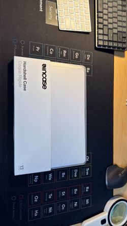 MacBook Air 13” Incase hard shell