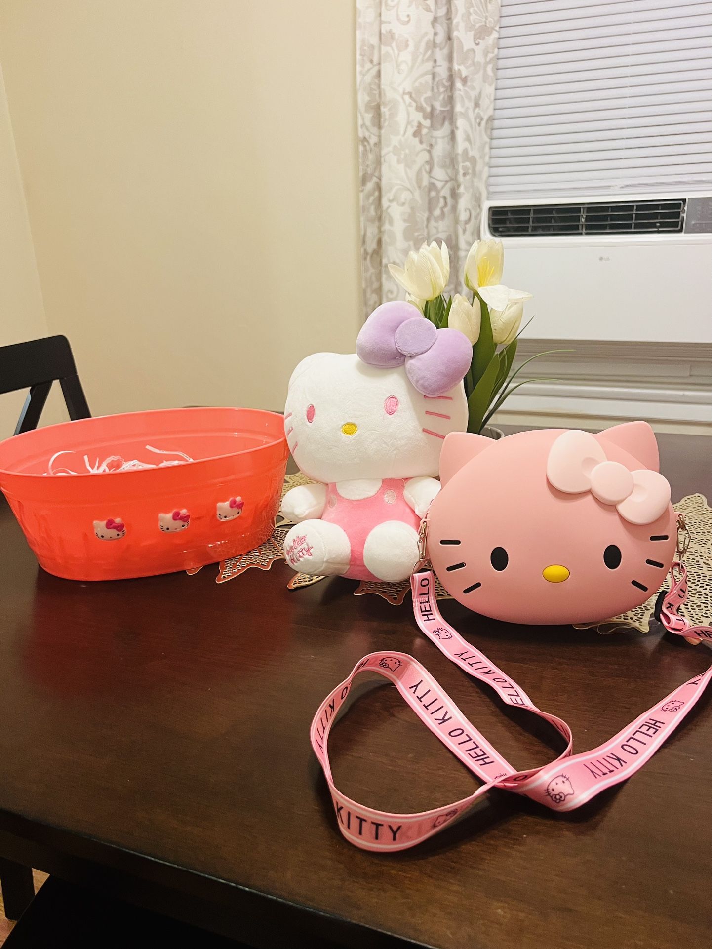hello Kitty gift basket