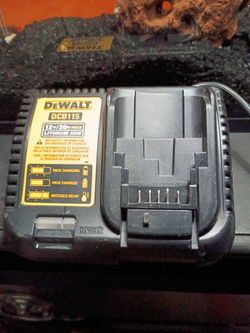 DeWalt Dcb115 battery charger