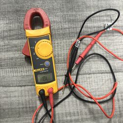 AC Fluke Clamp Meter