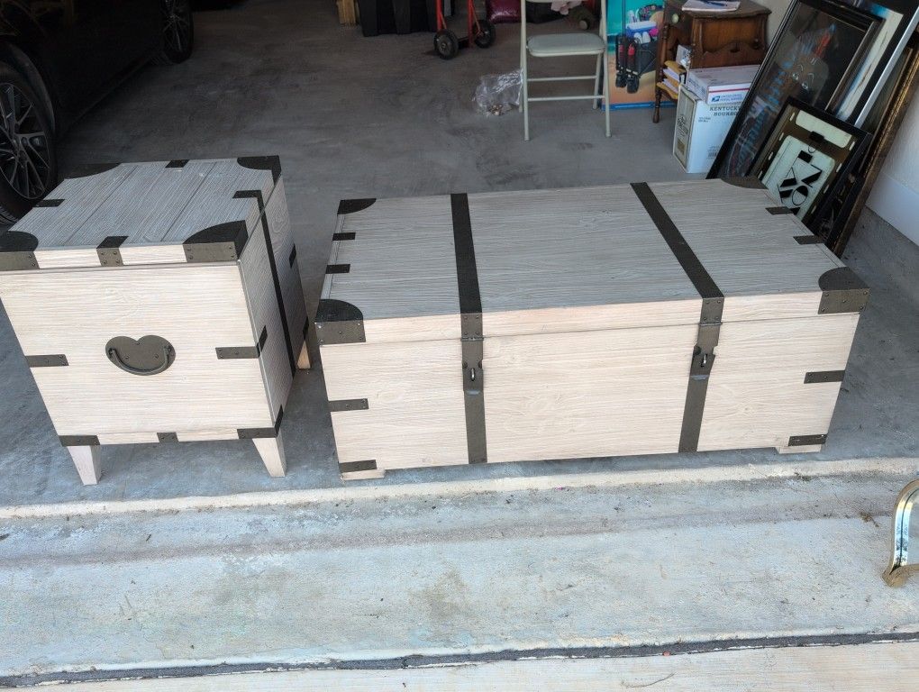 Coffee Table W/ End Table