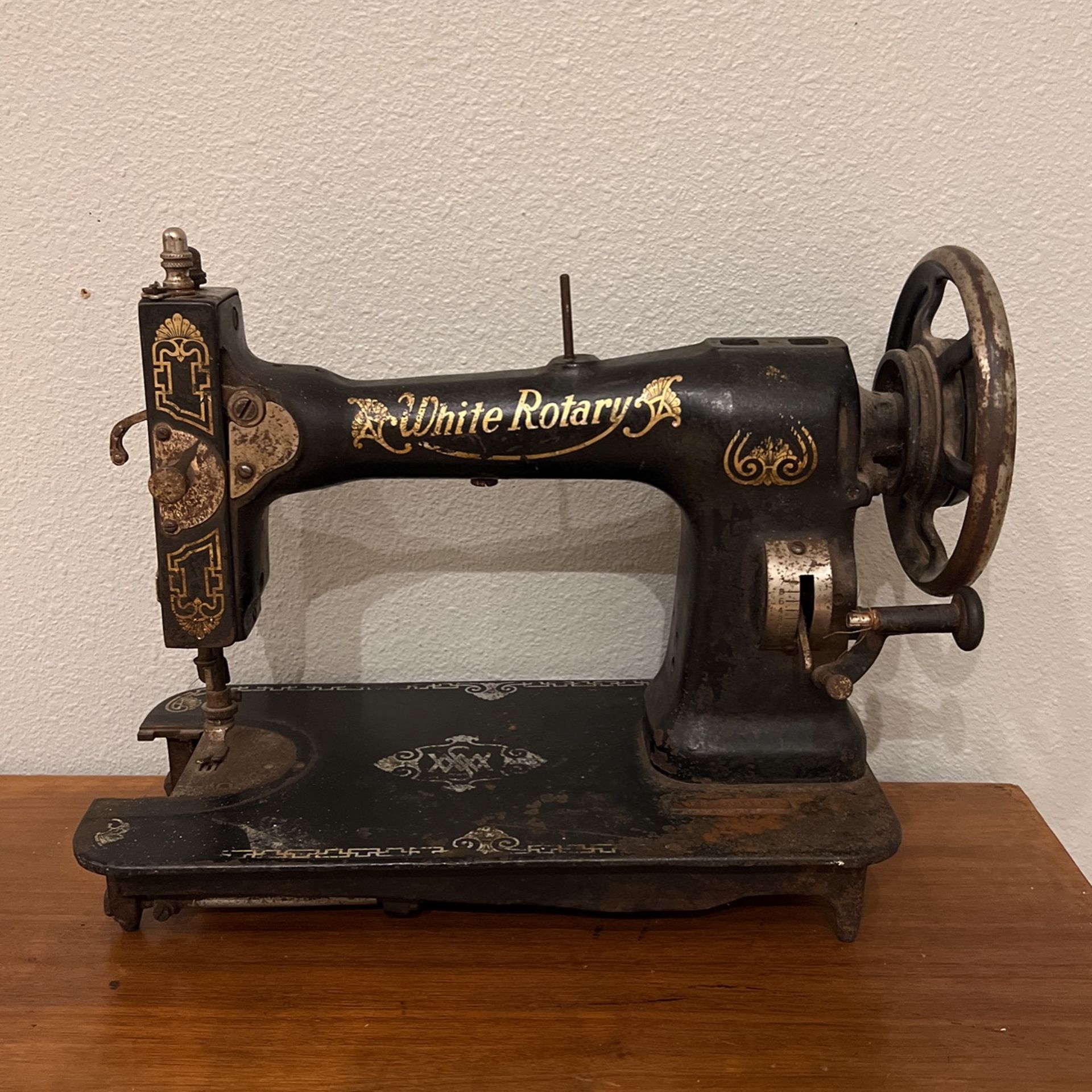 White Rotary Sewing Machine
