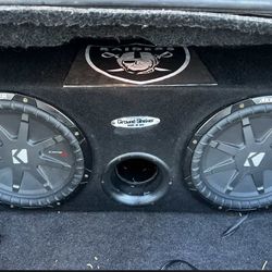 12’ Kicker Subwoofers/ 1500 Watt Amp