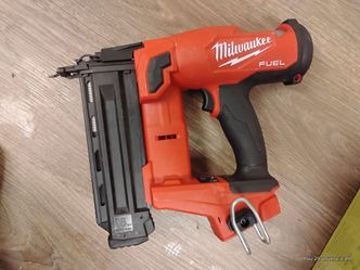 MILWAUKEE M18
