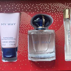 GIORGIO ARMANI MY WAY EAU DE PERFUME HOLIDAY GIFT SET ($180 Retail)