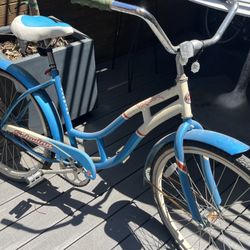 Schwinn Legacy Cruiser 