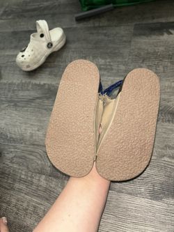 oshkosh sandals