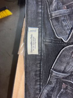Abercrombie & Fitch '90s Slim Straight Ultra High Rise Jeans
