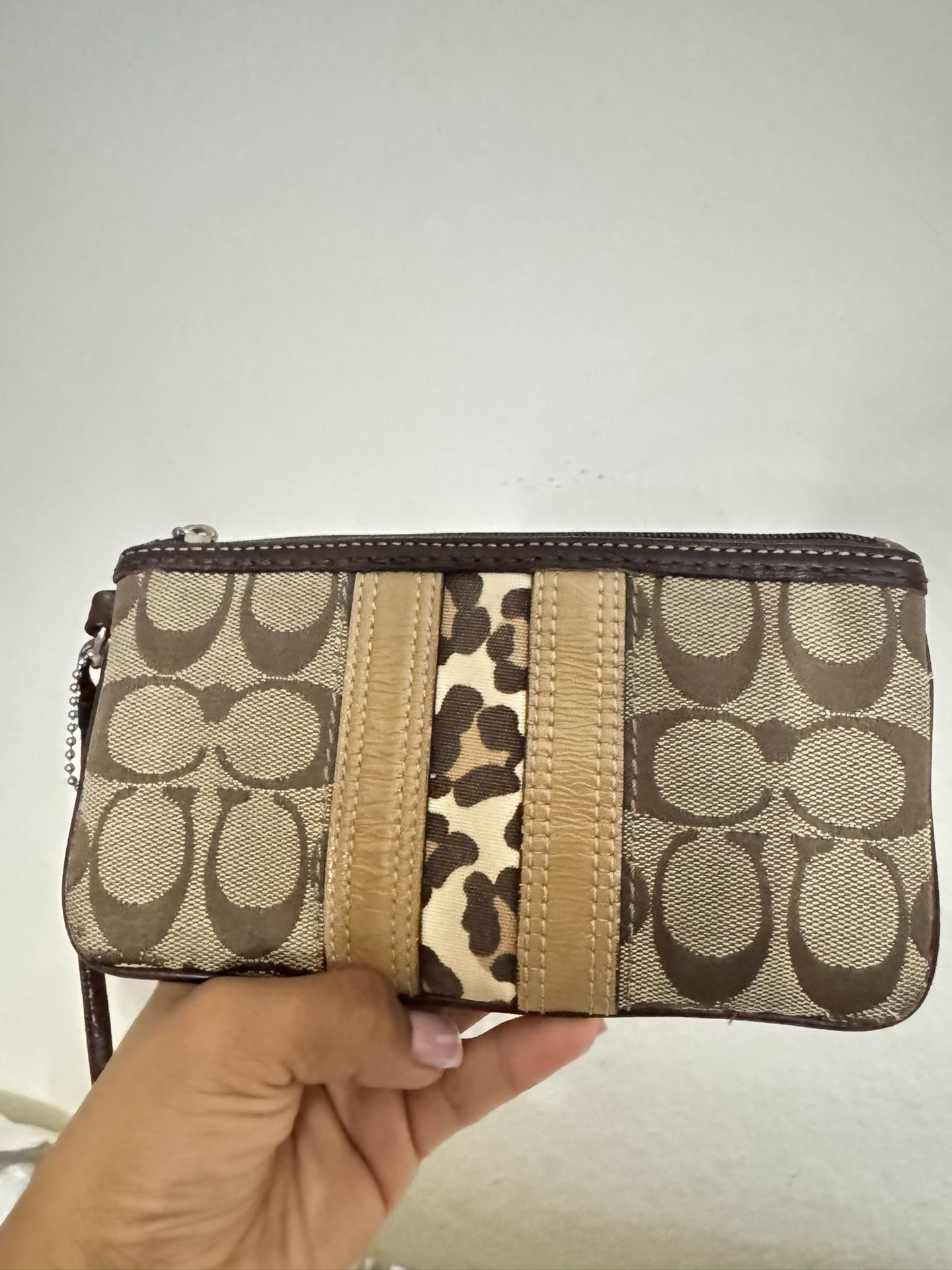 Coach : Cheetah Wrist Wallet