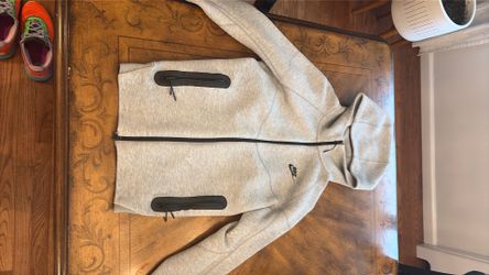 Nike tech men’s small