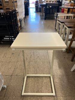 VASAGLE 15.7" C-Shaped End Small Side Table for Couch Sofa Table w/ Metal Frame - Cream White