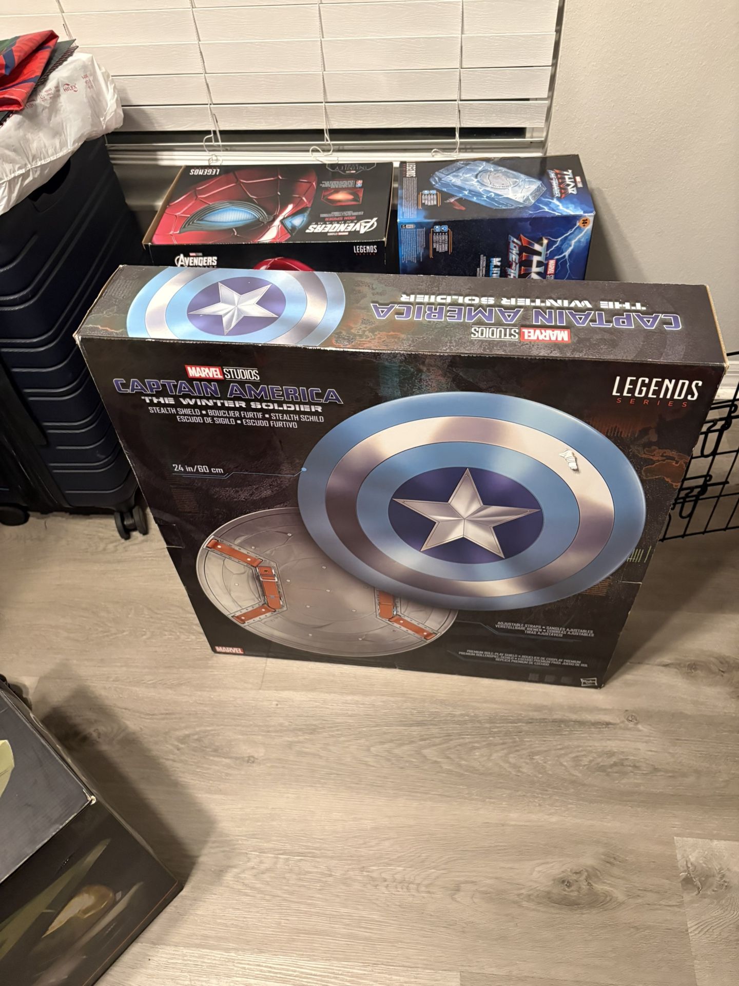 Marvel Legends CAPTAIN AMERICA WINTER SOLDIER STEALTH SHIELD