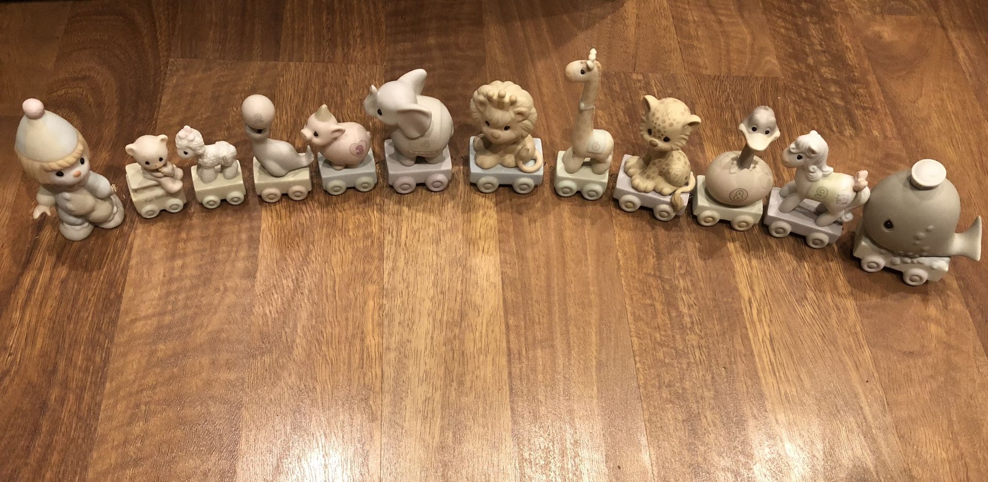 Precious moments Figurines