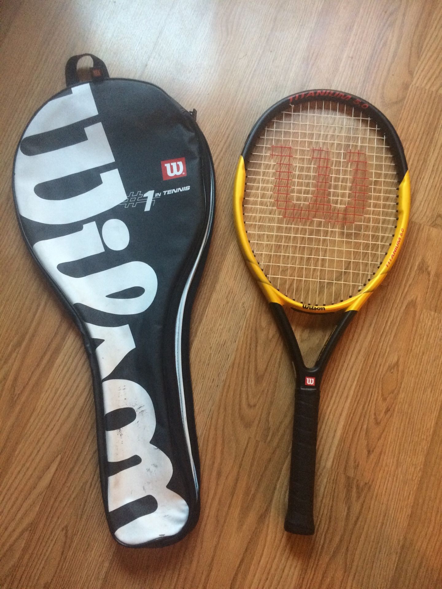 half acht registreren Ontbering Wilson Hammer Titanium 5.0 Tennis Racquet 110 Sq In Black & Yellow 4 3/8 w/  Bag for Sale in Buena Park, CA - OfferUp