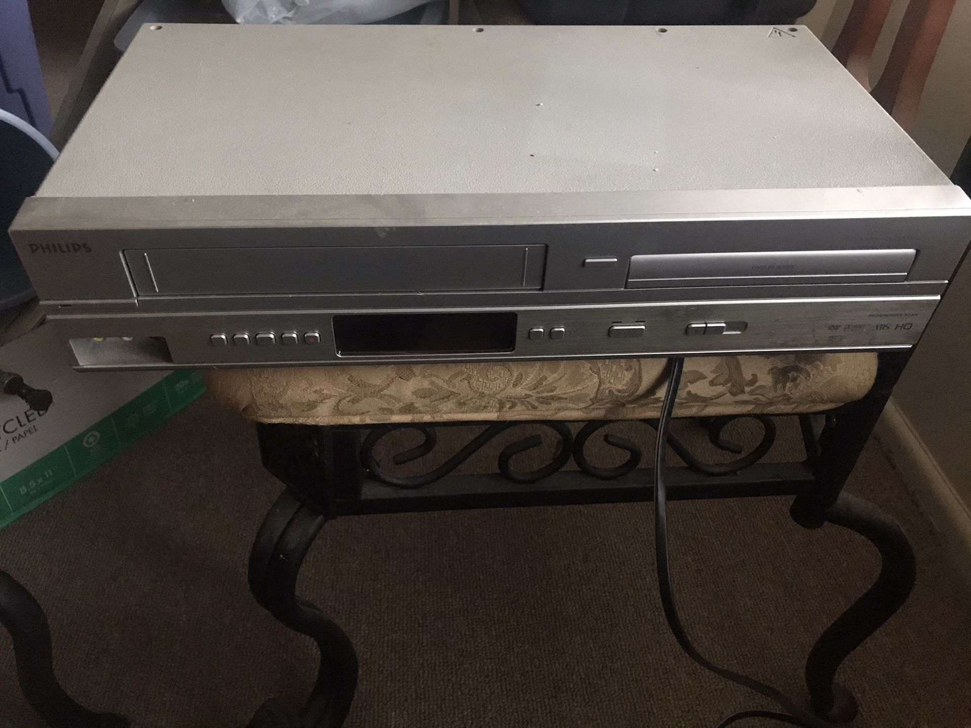 DVD and VCR player combo