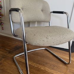 Steelcase 1989 Vintage MCM Chair Oatmeal