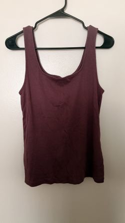 Soft mauve short-sleeve tee featuring a bold orange sun and EVERYDAY text. Casual crewneck silhouette for easy wear. Lightweight, everyday layering pi