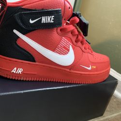 Nike Air Force 1 Mid utility University Red