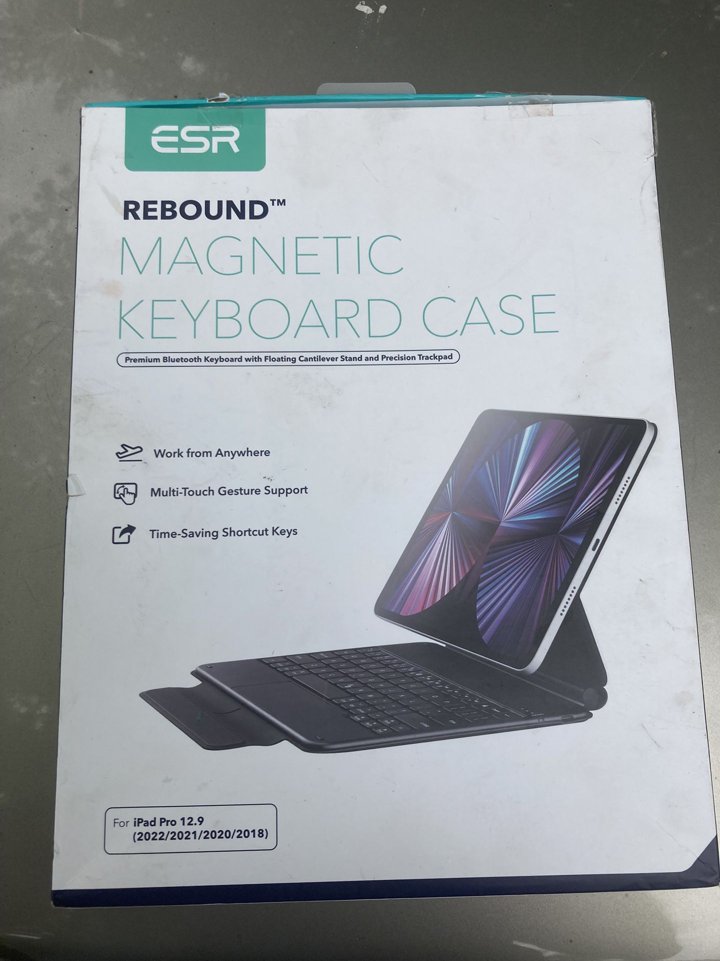 Magnetic Keyboard With Trac Pad I Pad 12 Pro