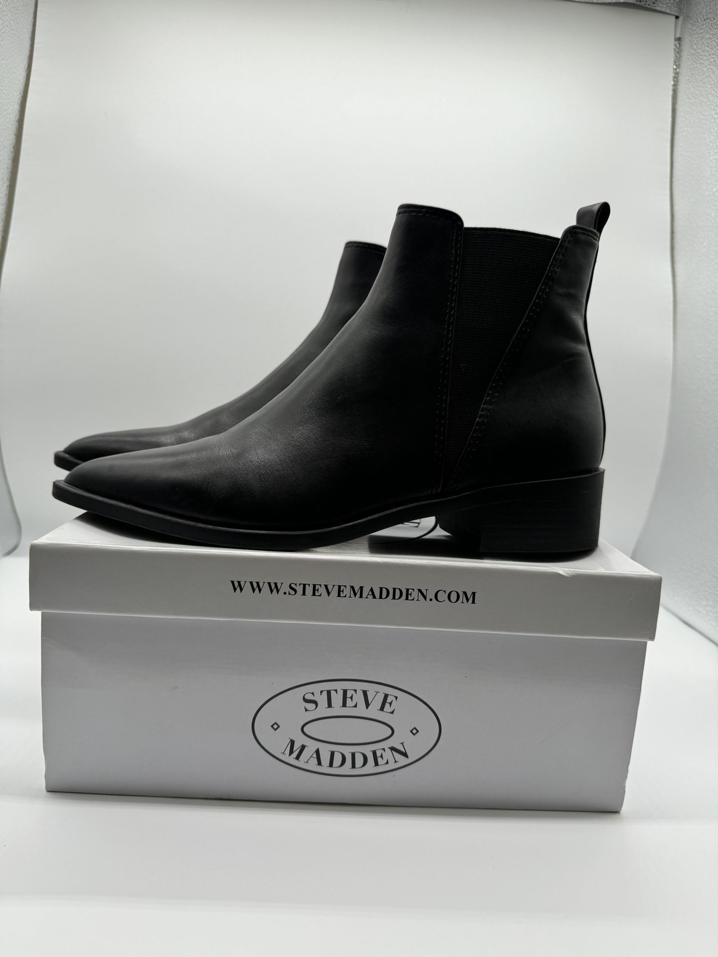 Jerry Black Leather Pointed Toe Ankle Booties 