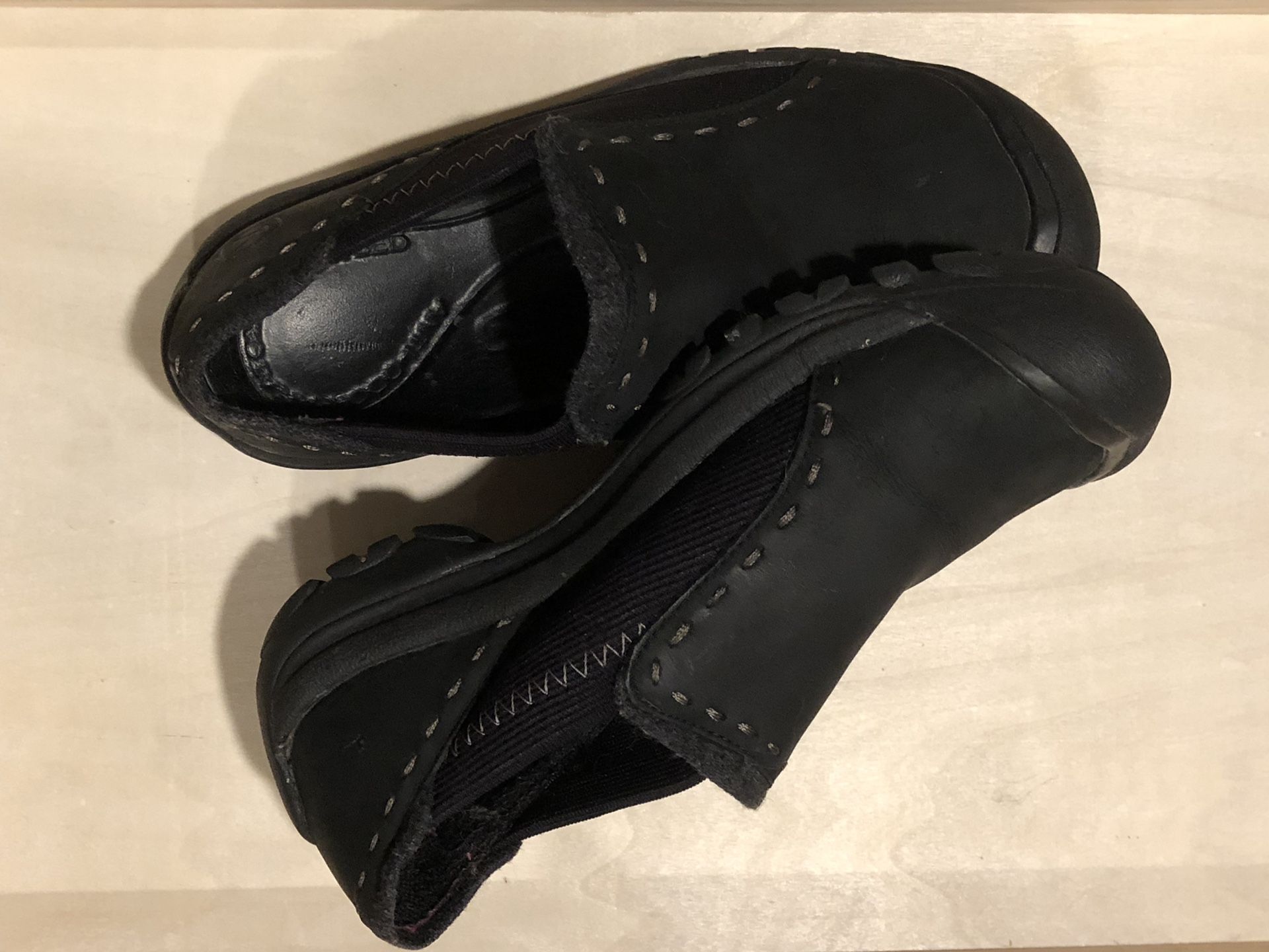 Keen shoes - GREAT brand ! great condition - Sz 6.5