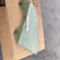 2017 BMW 740 Igrand coupe left front door glass